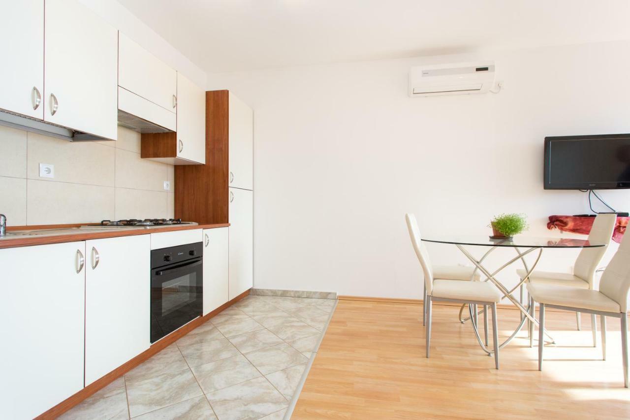 Adria Punat Apartments Eksteriør billede